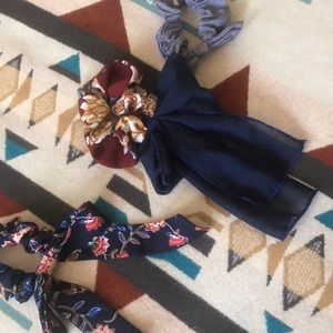 SOLD✔️FREE PEOPLE SCRUNCHIES